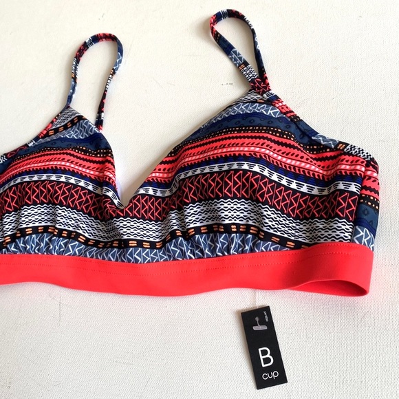 Protest bikini Top ONLY, NWT, Size XL - Picture 3 of 6